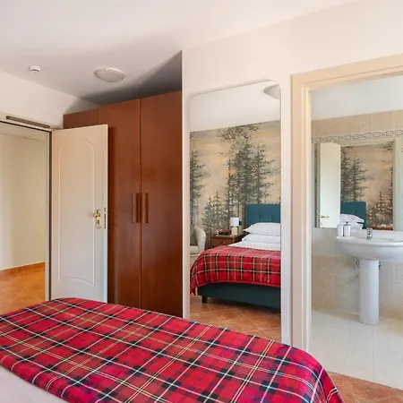 Rasinus Hotel