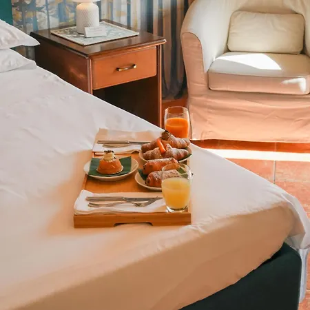 Rasinus Hotel