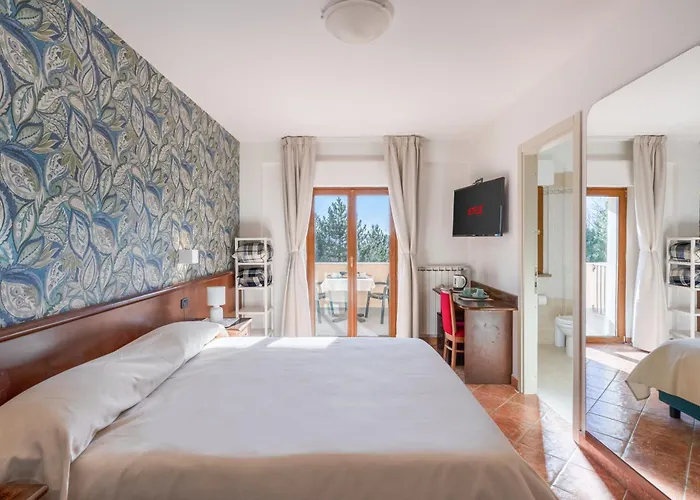 Rasinus 4* روكاراسو