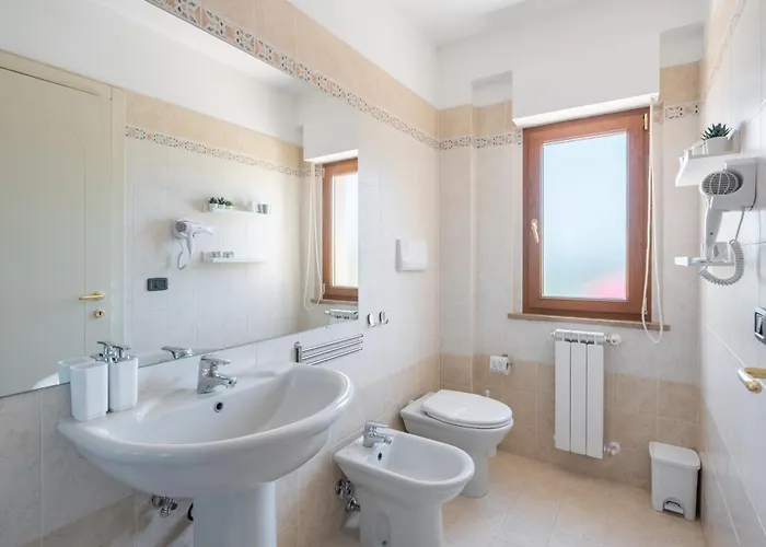 Rasinus 4* روكاراسو